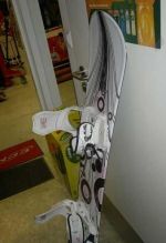 Damsky snowboard s viazanim 160€